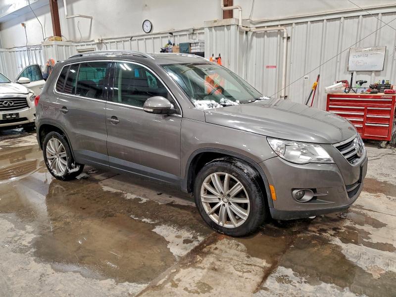 2011 VOLKSWAGEN TIGUAN S #3302909060