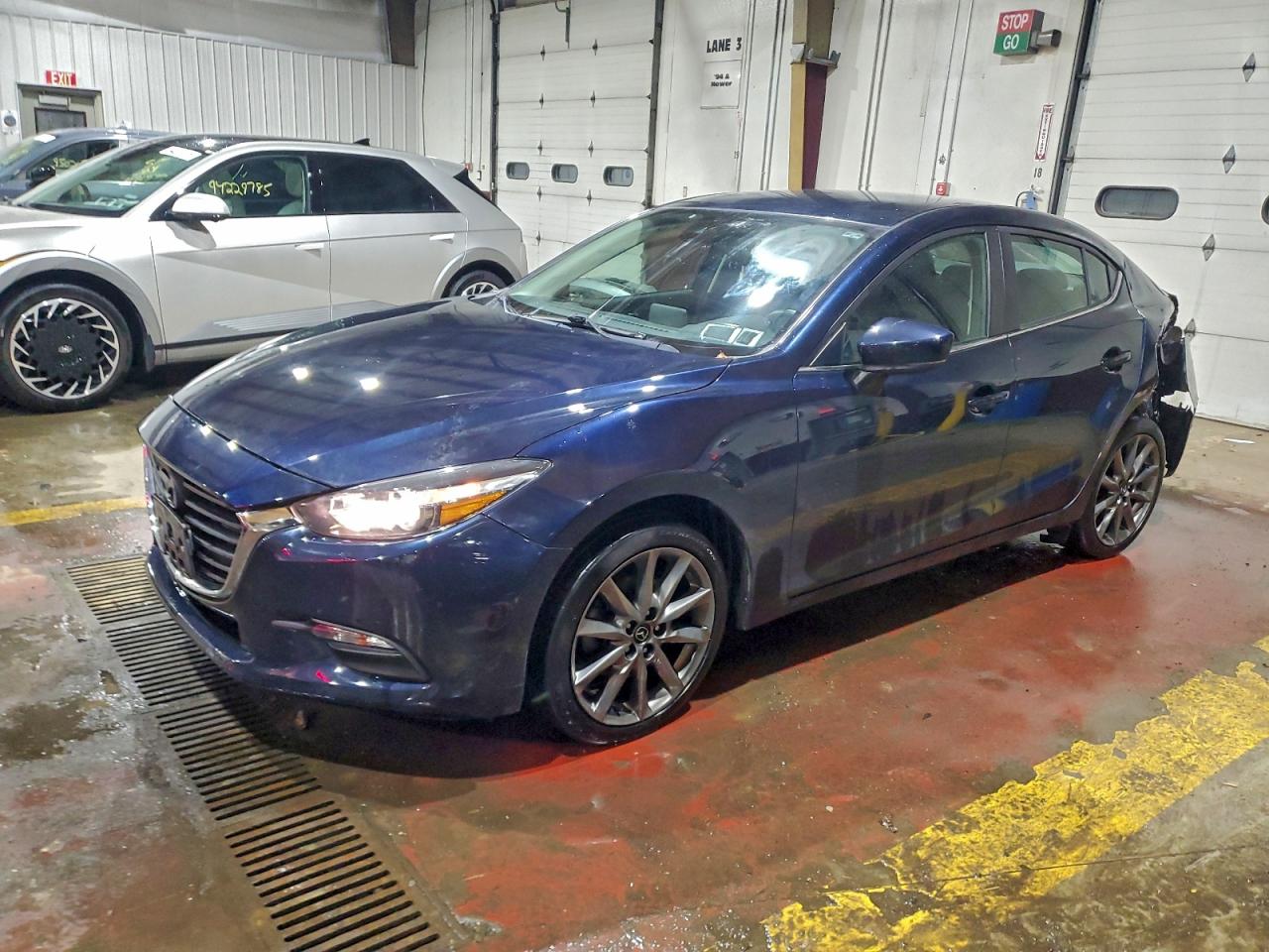 MAZDA 3 TOURING