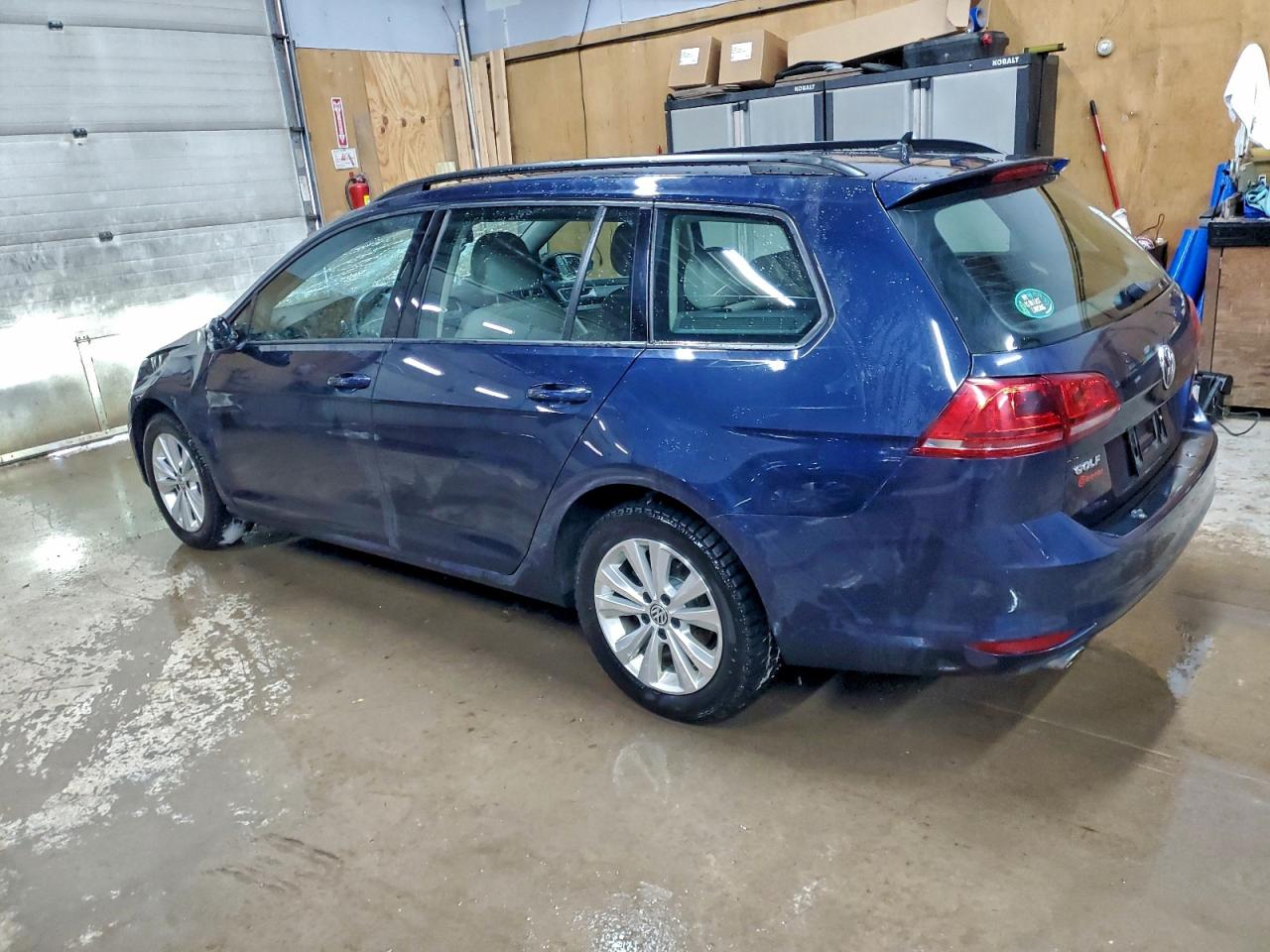 VOLKSWAGEN GOLF SPORTSVAN S