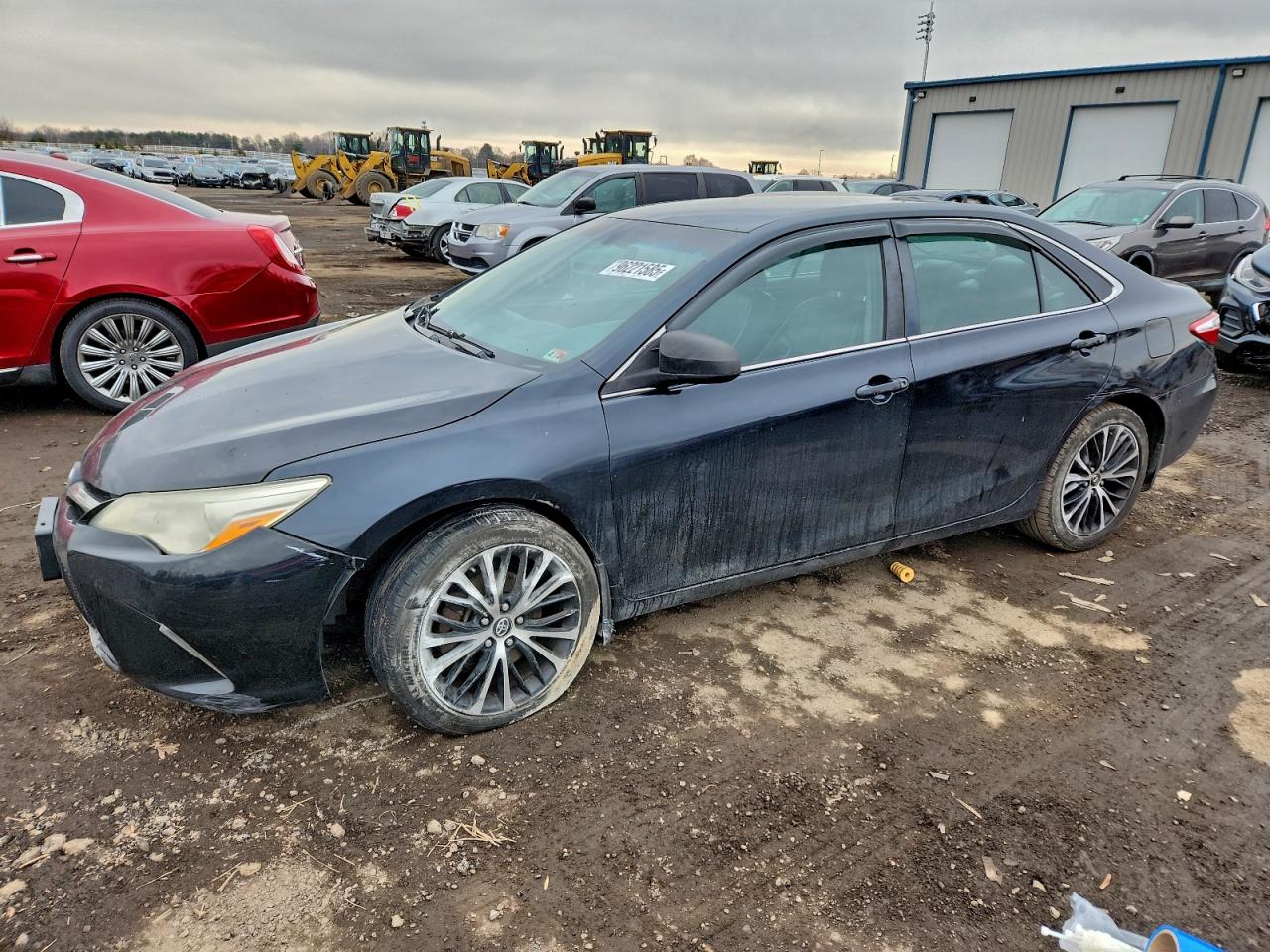 Lot #3316721403 2015 TOYOTA CAMRY LE