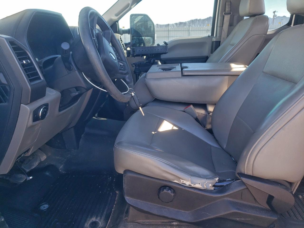 FORD F-250 SUPER DUTY