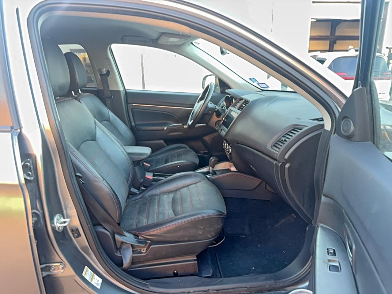 Lot #3311456242 2018 MITSUBISHI OUTLANDER