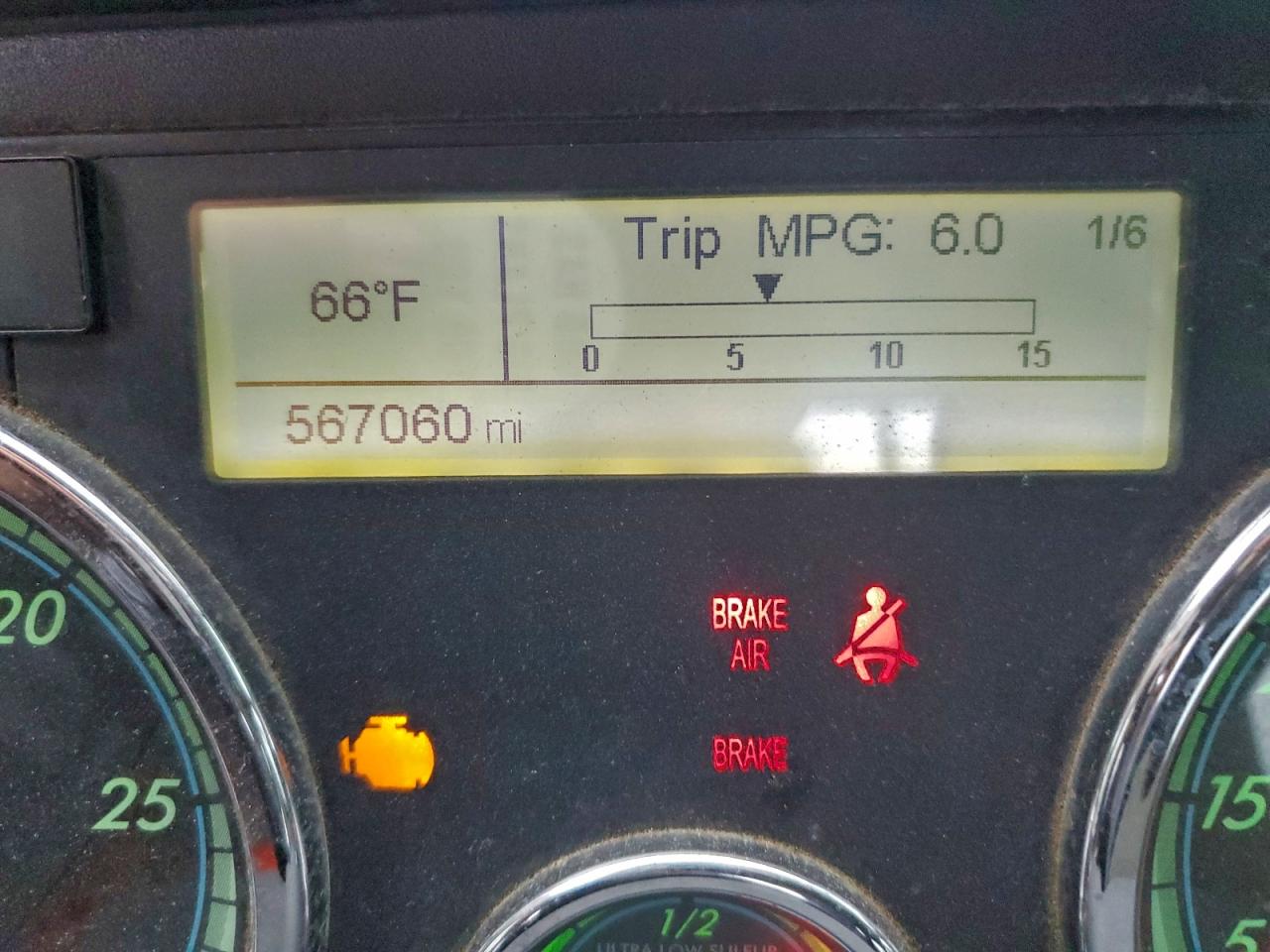 Lot #3317761067 2016 FREIGHTLINER CASCADIA 1