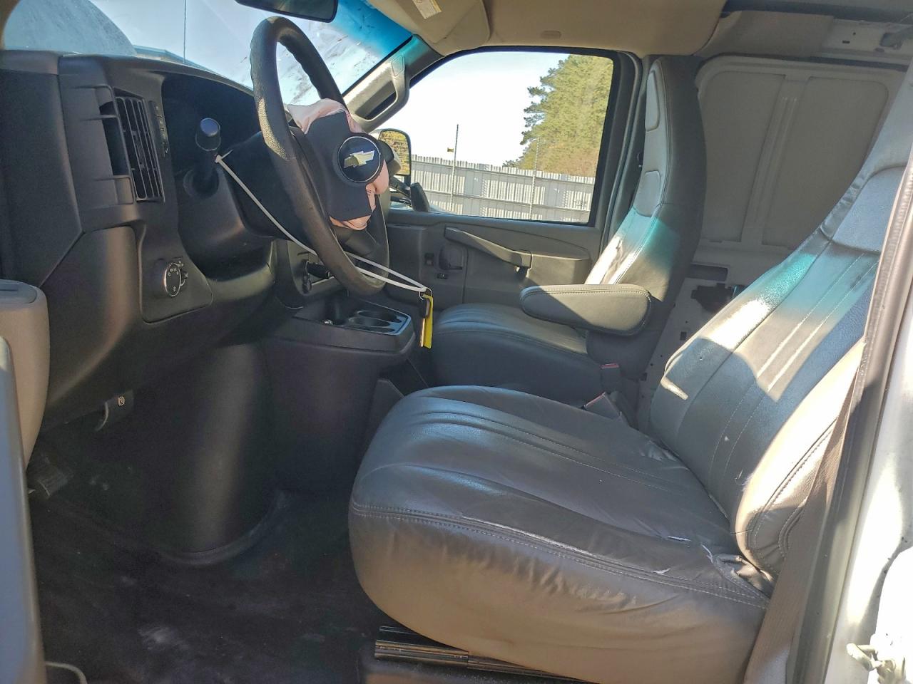 CHEVROLET EXPRESS 25