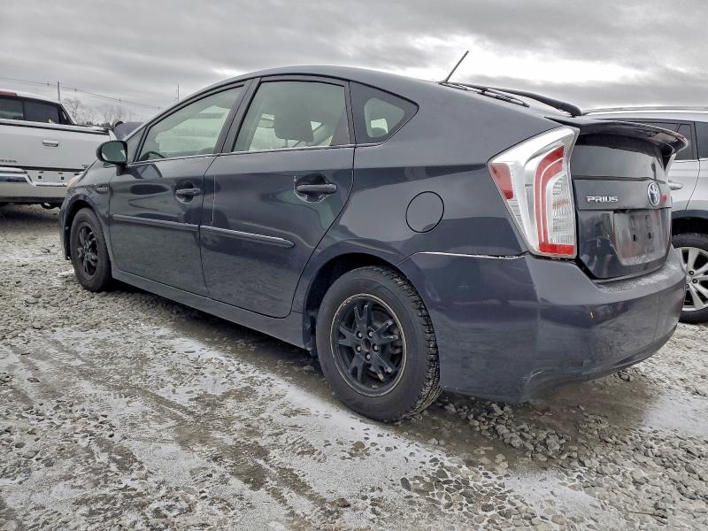 2015 TOYOTA PRIUS #3308237197