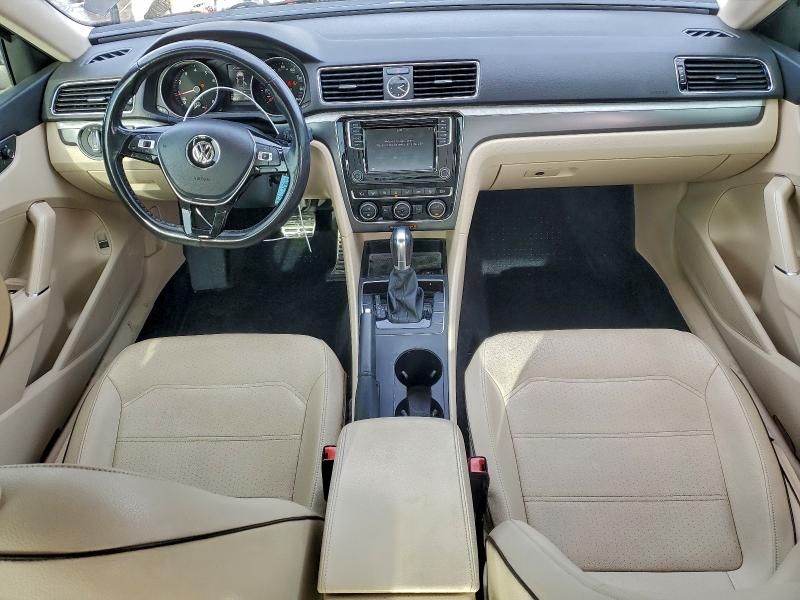 2017 VOLKSWAGEN PASSAT R-L #3301776340