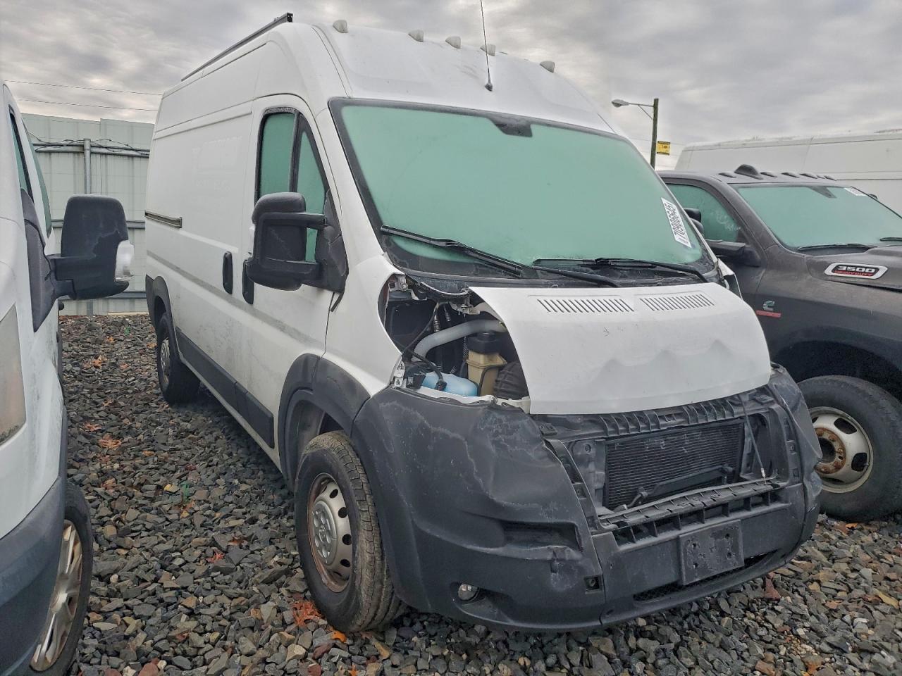 RAM PROMASTER 1500 HIGH