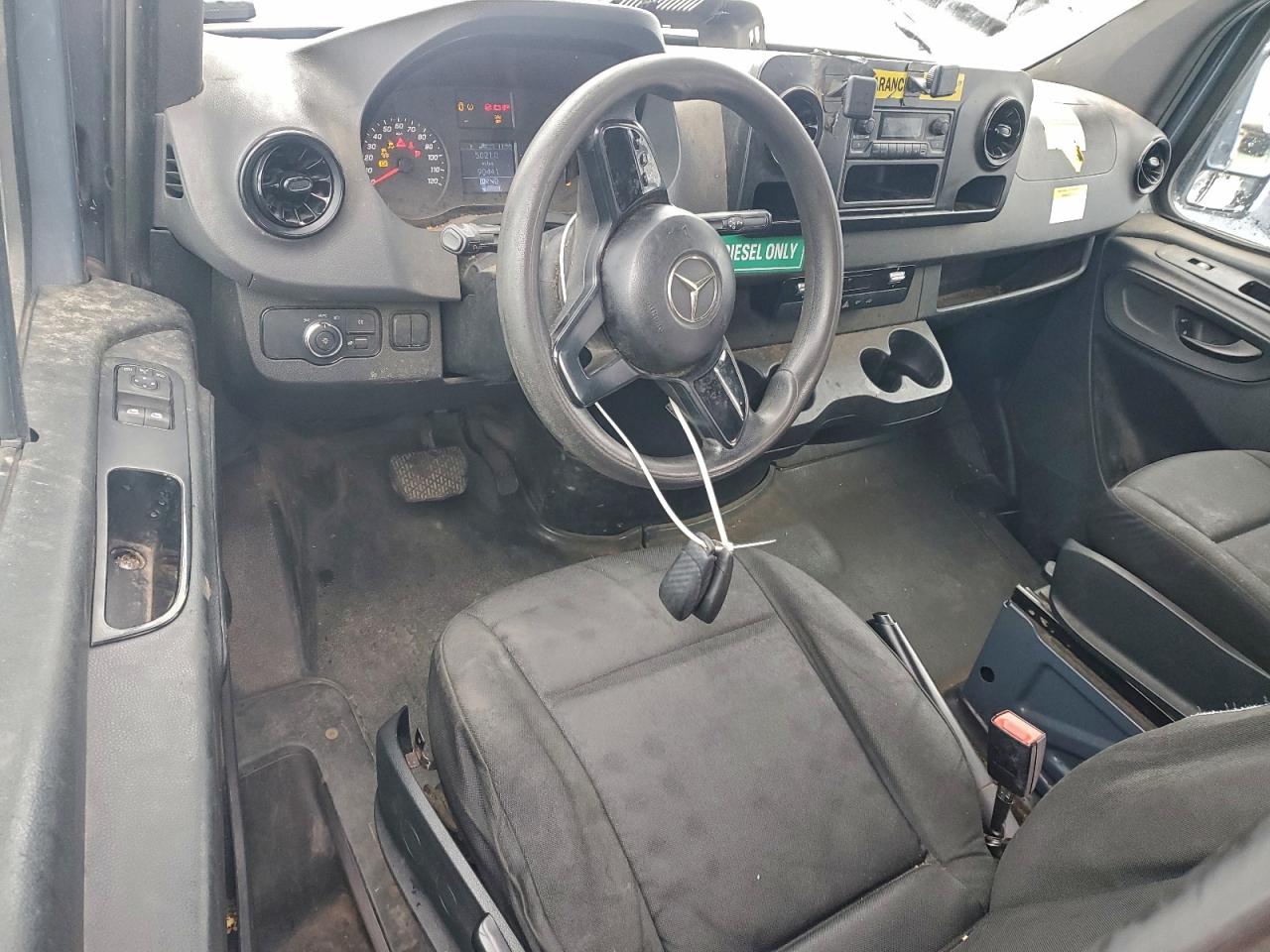 Lot #3304519435 2019 MERCEDES-BENZ SPRINTER 2