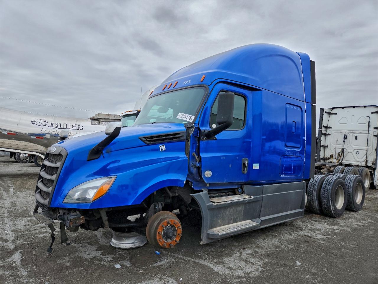 Lot #3315672771 2019 FREIGHTLINER CASCADIA 1