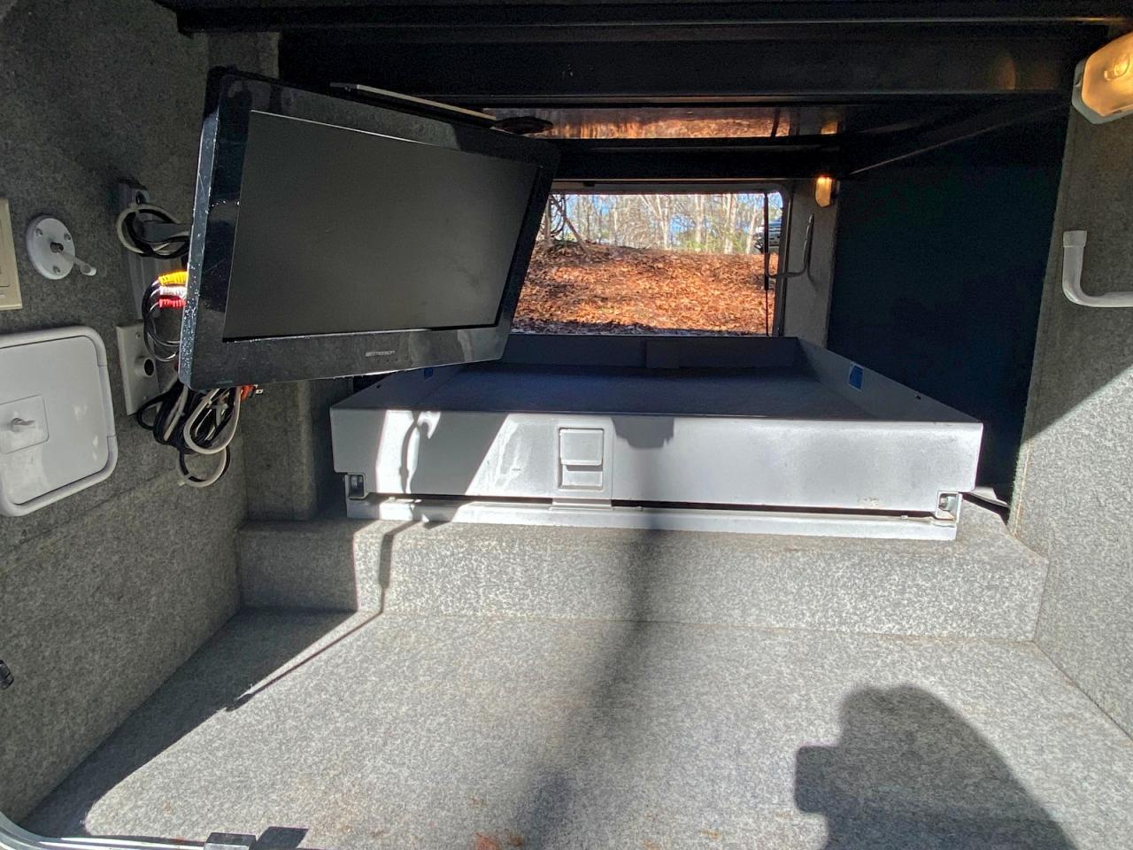 Lot #3305399328 2008 NEWMAR KOUNTRY AI