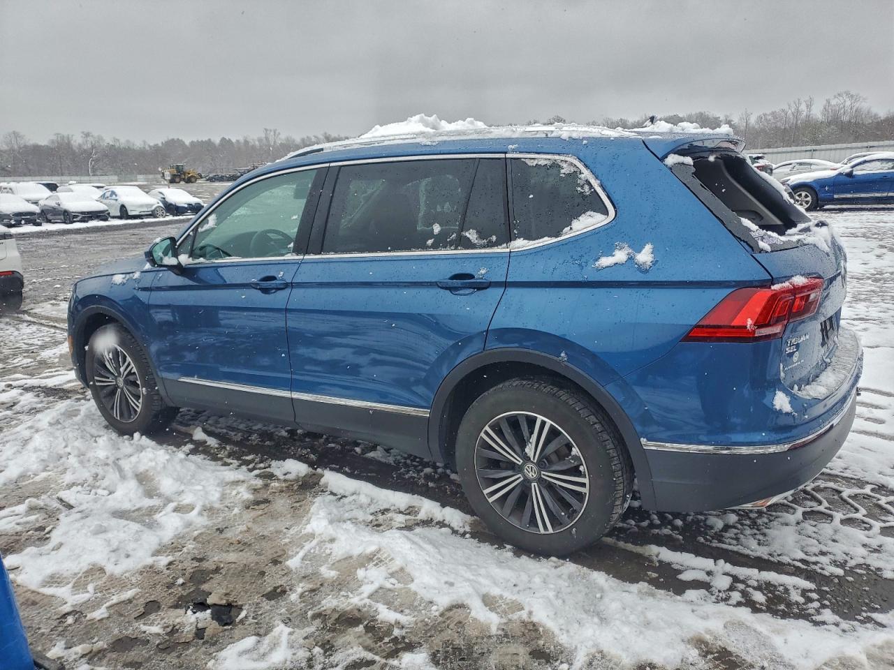 VOLKSWAGEN TIGUAN SE