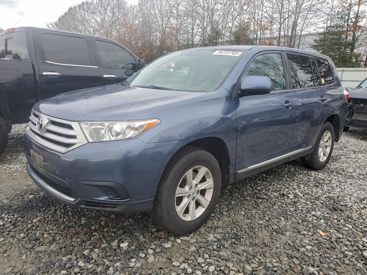 Lot #3318894914 2013 TOYOTA HIGHLANDER