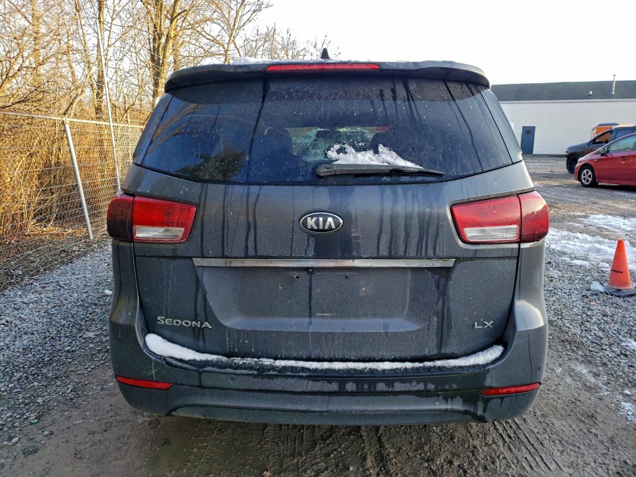 Lot #3302708006 2016 KIA SEDONA LX