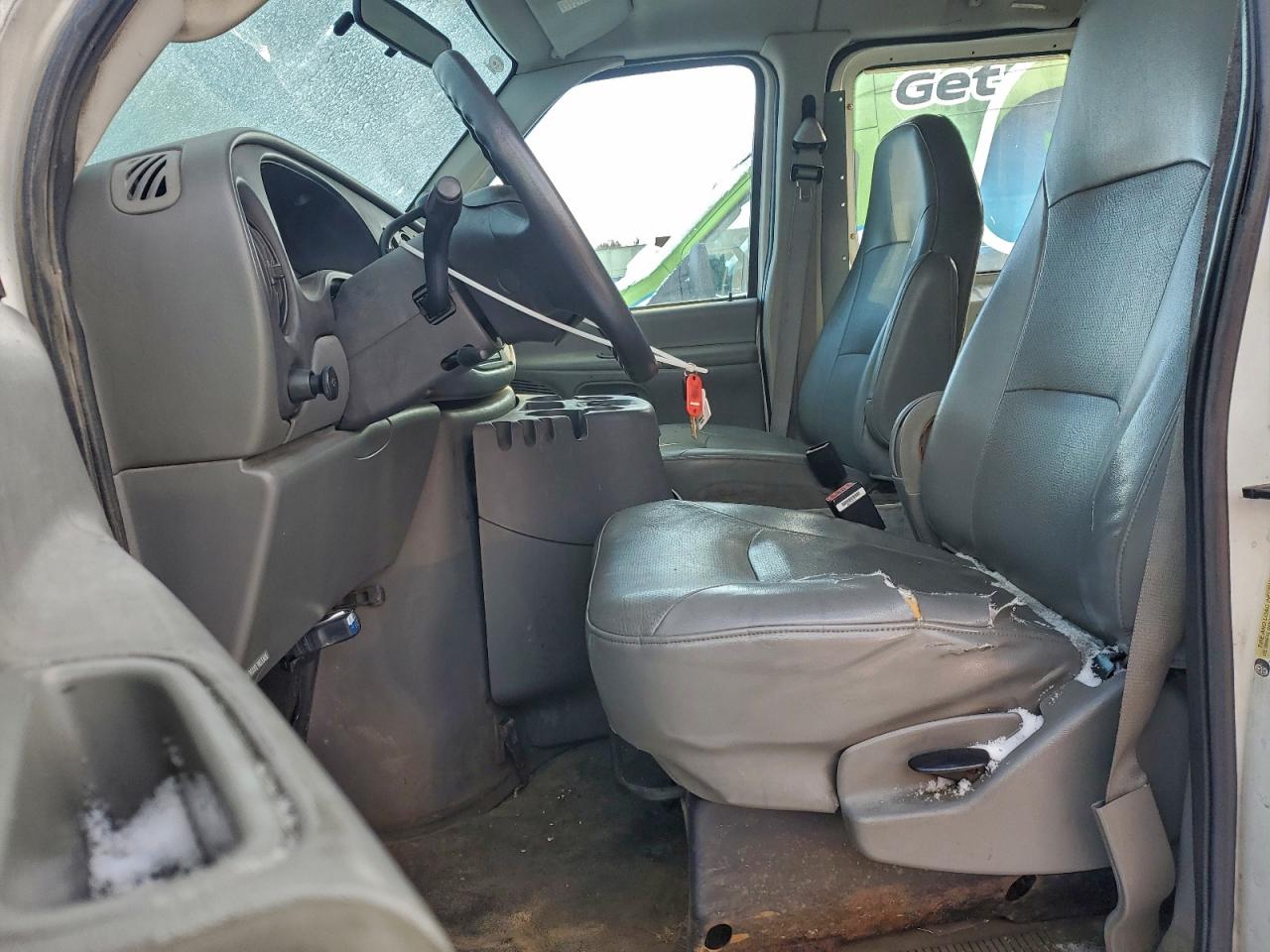 Lot #3310322003 2005 FORD E150