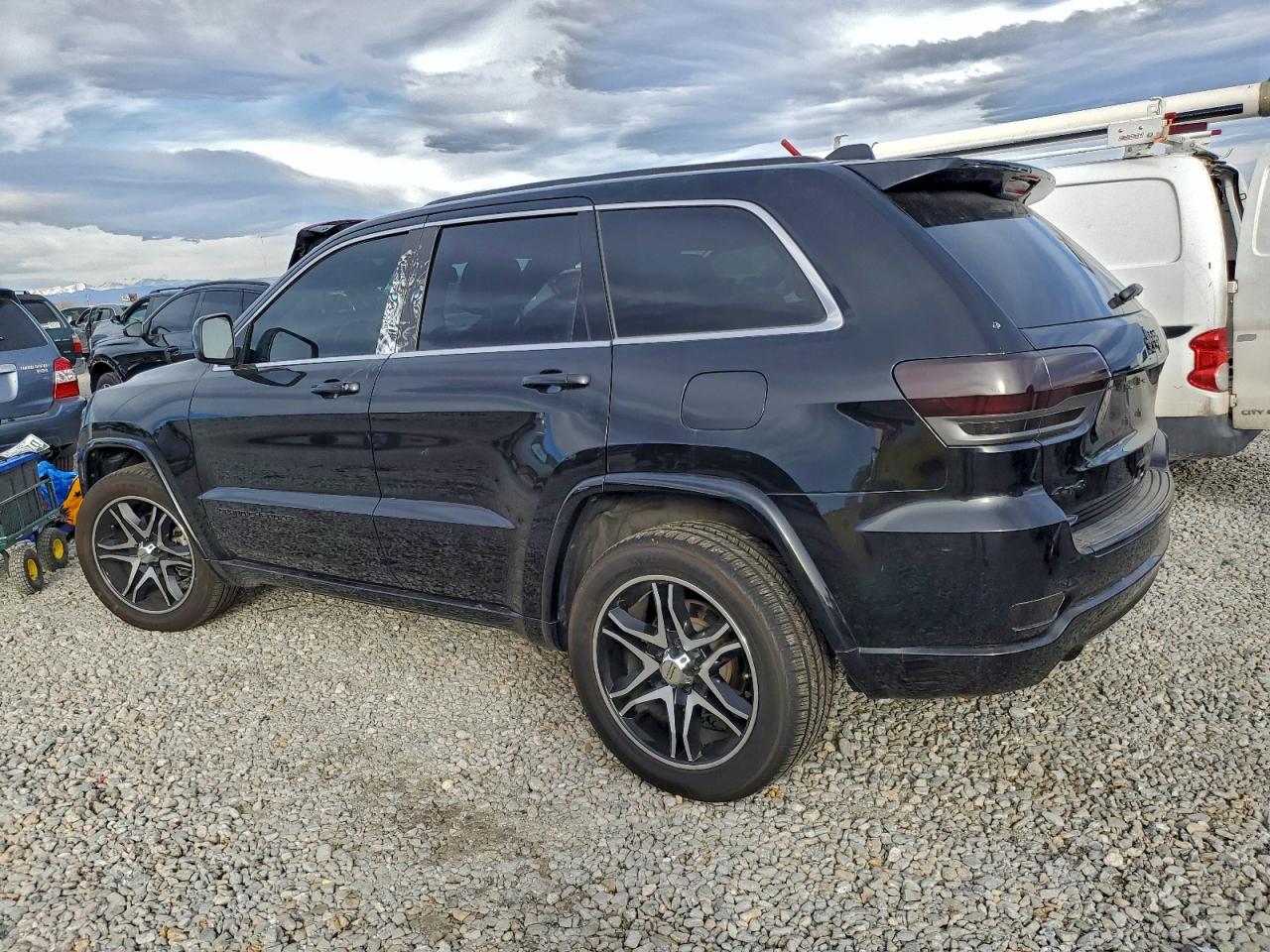 JEEP GRAND CHEROKEE LAREDO