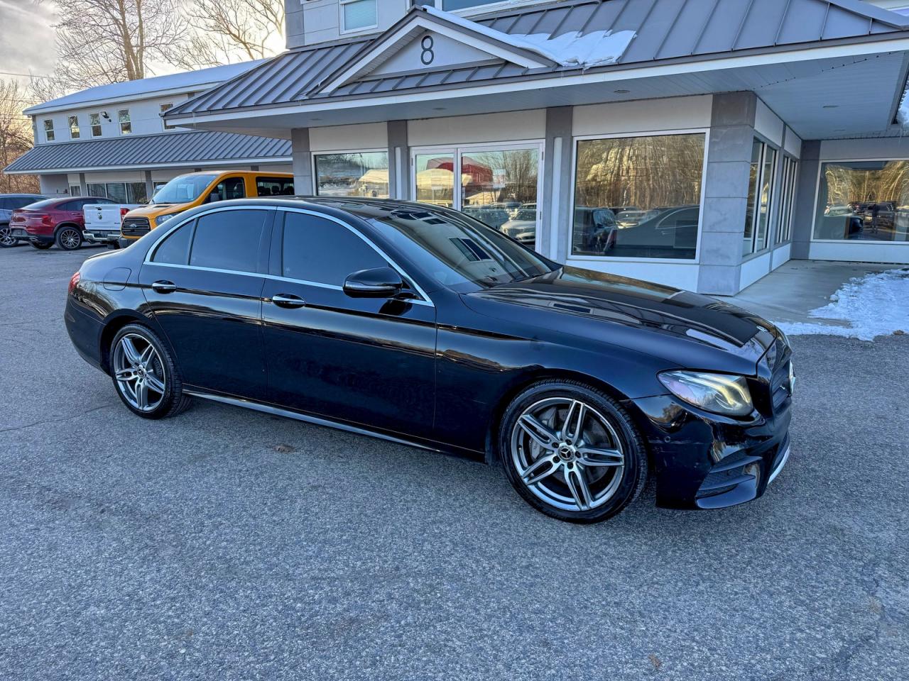 MERCEDES-BENZ E-CLASS 300