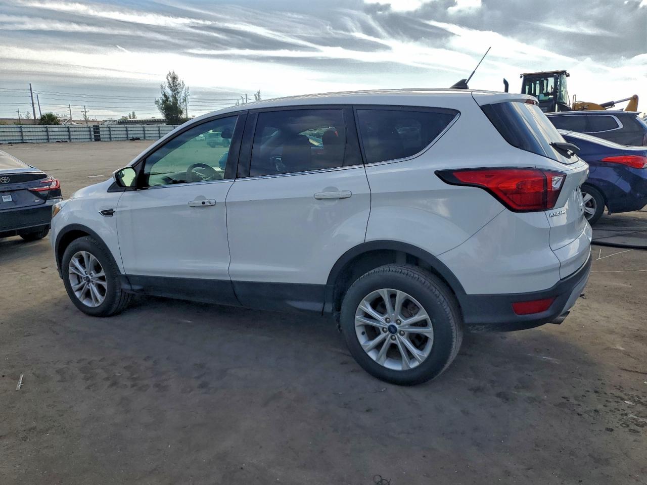Lot #3312329776 2019 FORD ESCAPE SE