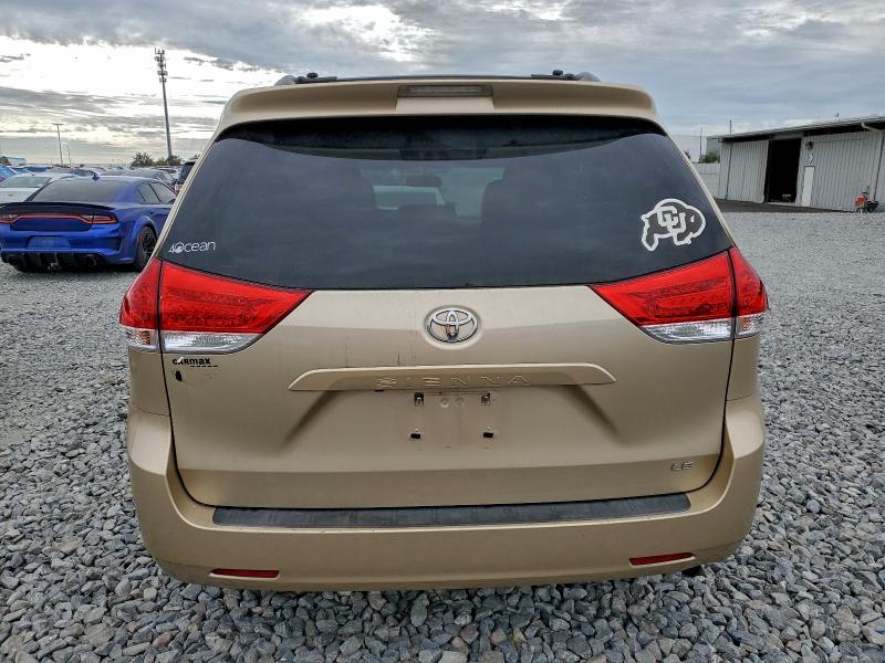 2013 TOYOTA SIENNA LE #3301829380