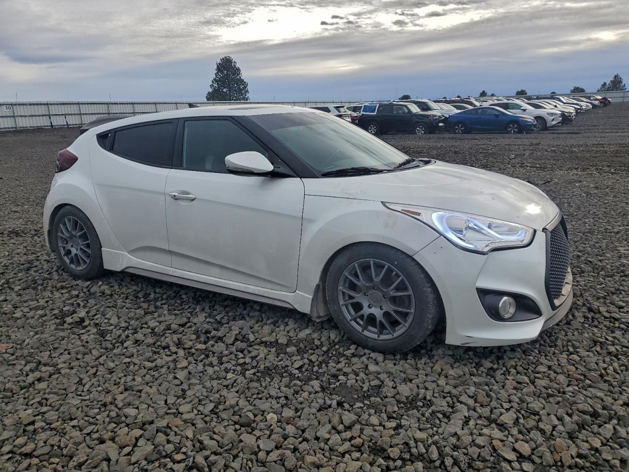 HYUNDAI VELOSTER TURBO