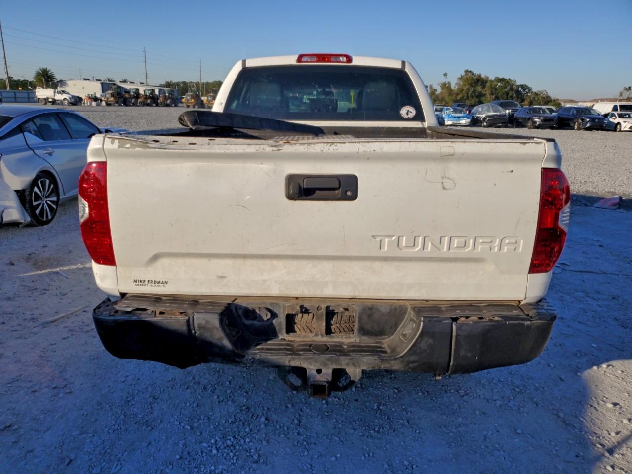 TOYOTA TUNDRA DOUBLE CAB SR