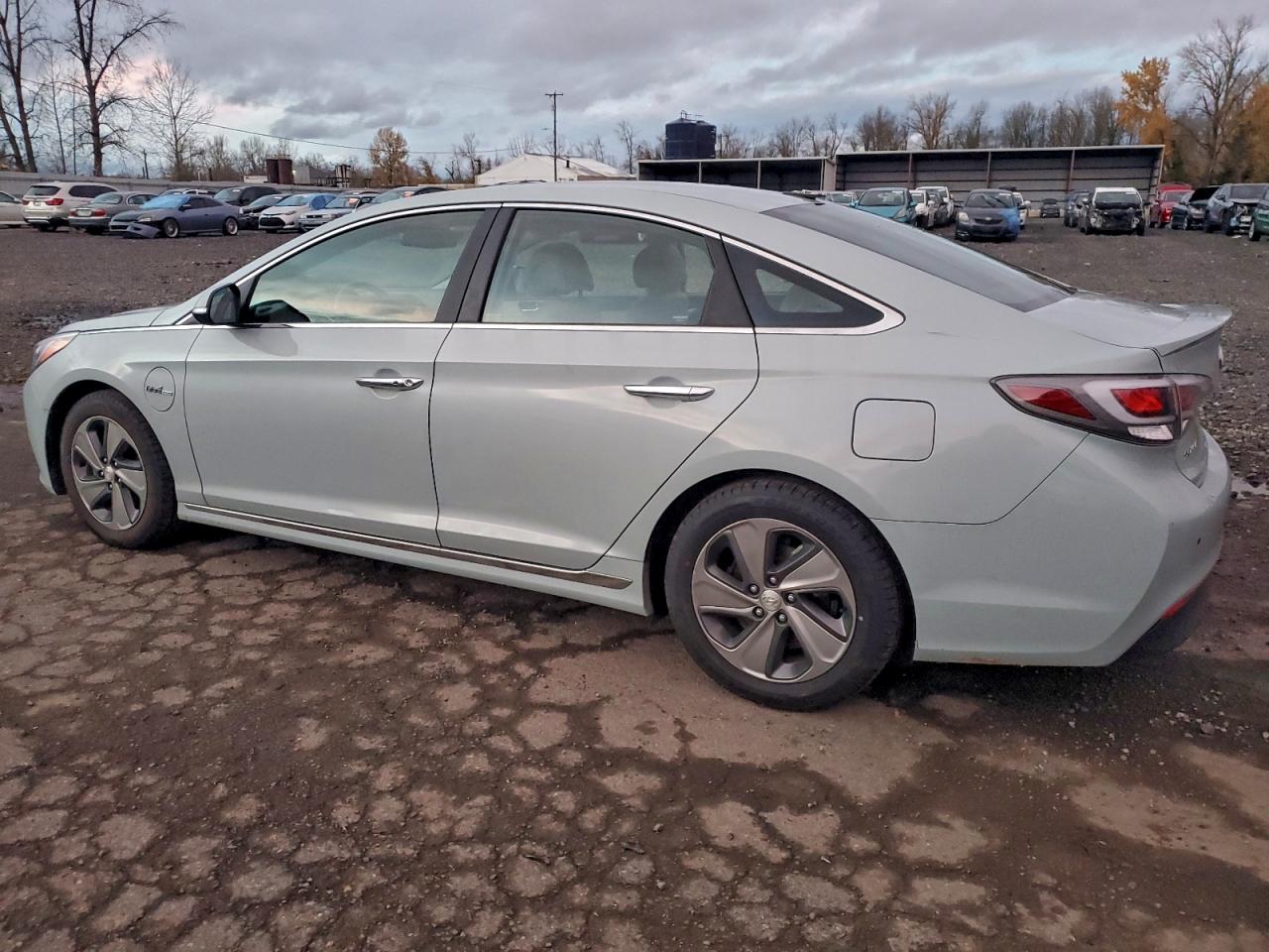 HYUNDAI SONATA PLUG-IN HYBRID