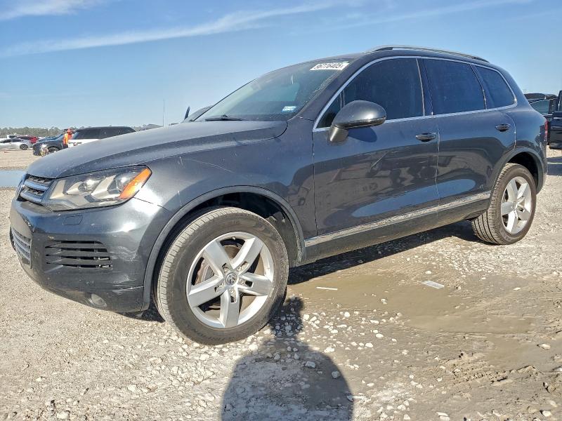 2014 VOLKSWAGEN TOUAREG V6 #3315714353