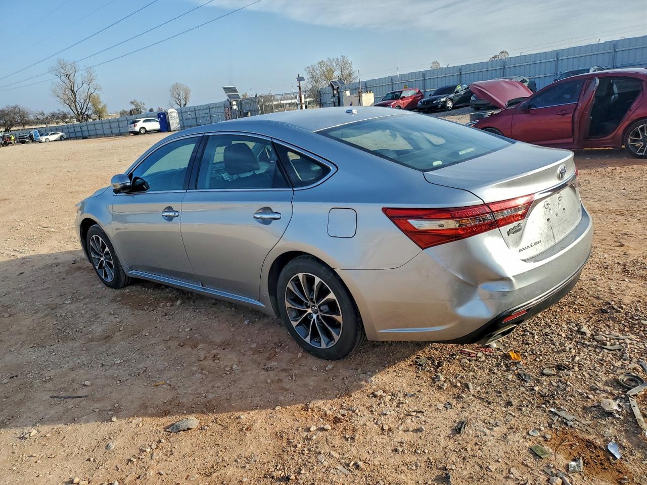TOYOTA AVALON XLE