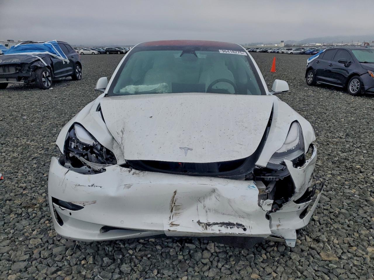 Lot #3318147436 2019 TESLA MODEL 3