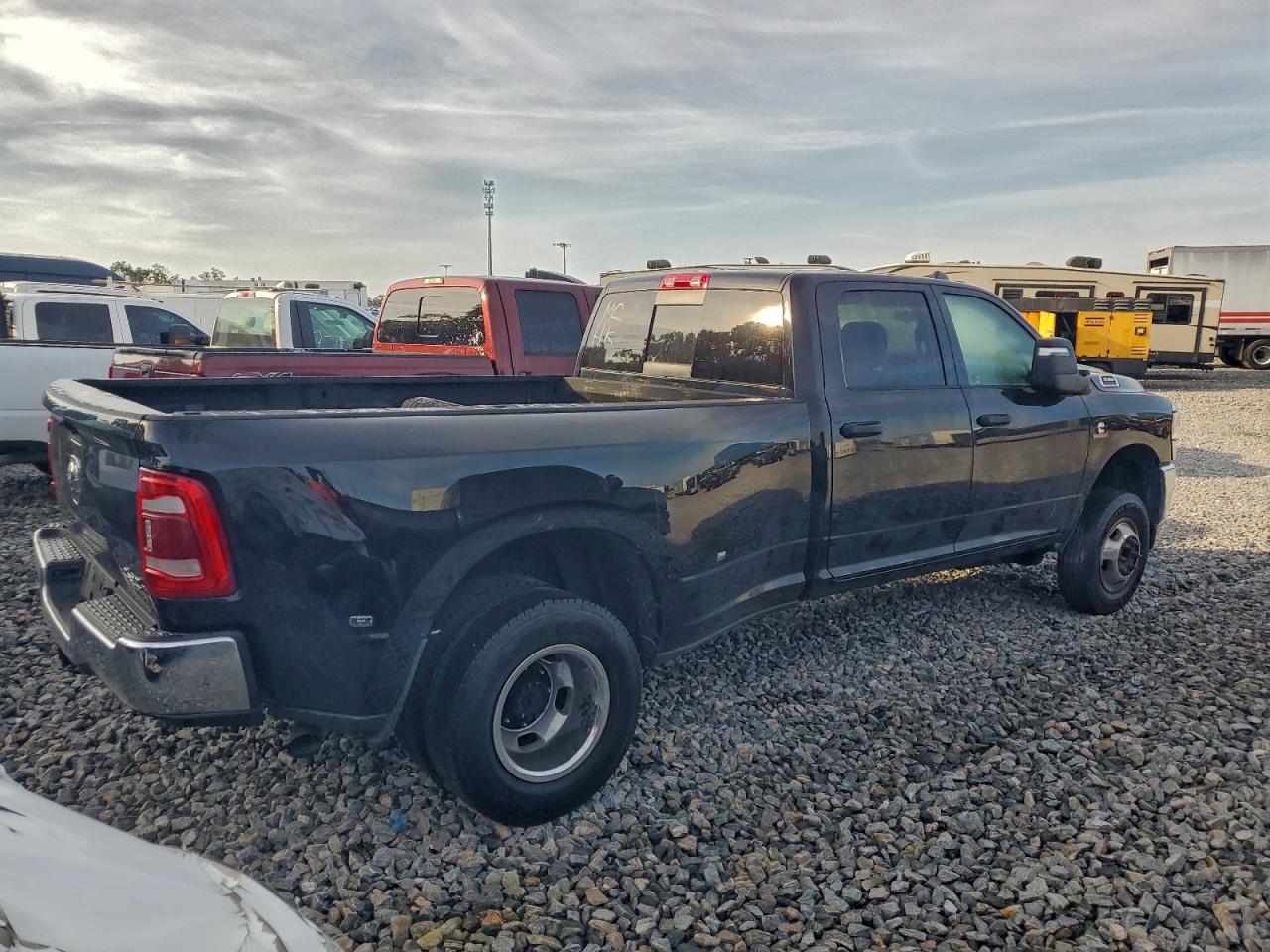 Lot #3315493357 2024 RAM 3500 TRADE