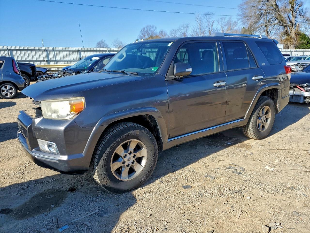 TOYOTA 4RUNNER SR5