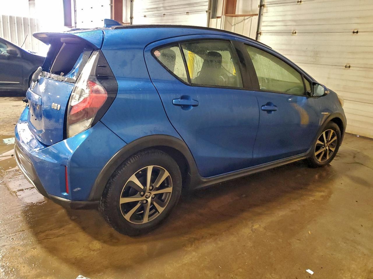 TOYOTA PRIUS C