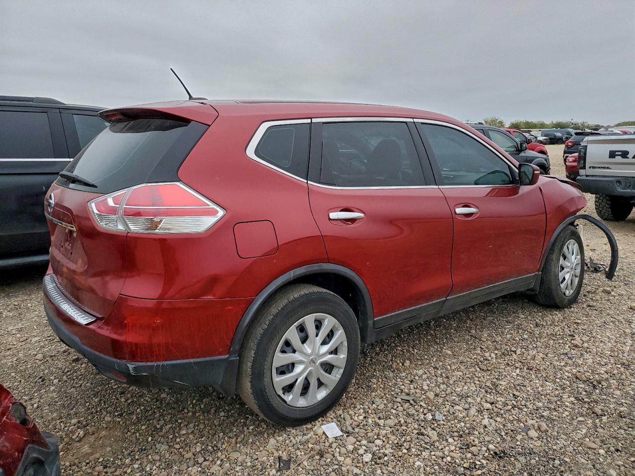 Lot #3310361952 2015 NISSAN ROGUE S