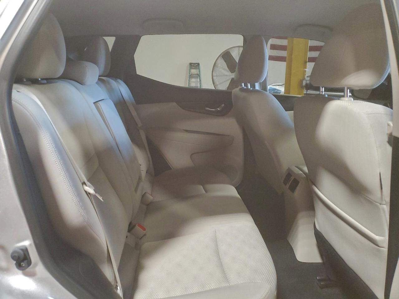 NISSAN ROGUE SPORT S