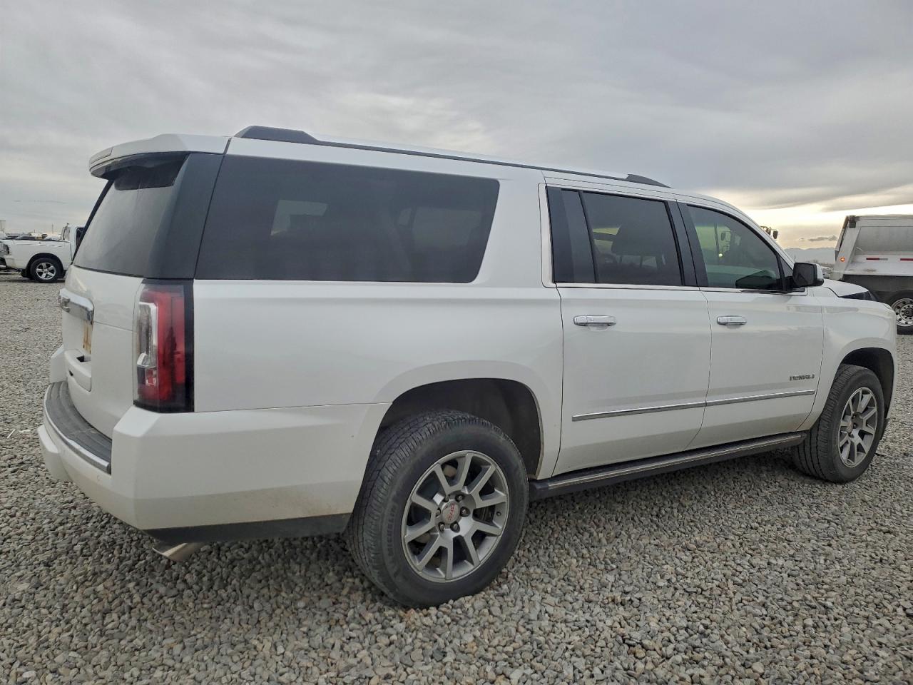 GMC YUKON DENALI