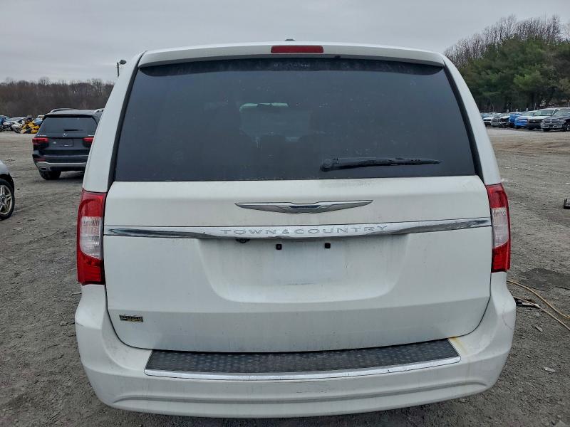 2015 CHRYSLER TOWN & COU #3305535061
