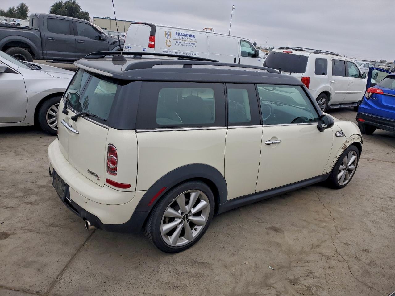 MINI COOPER S CLUBMAN