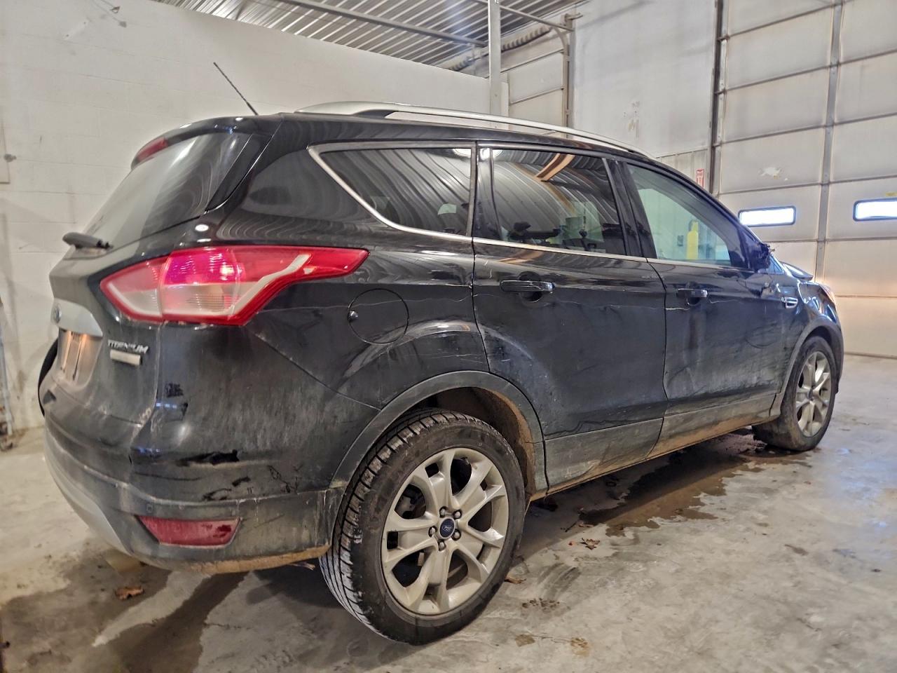 FORD ESCAPE TITANIUM