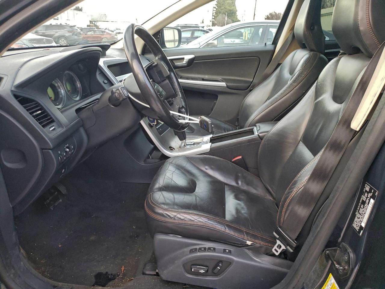 Lot #3318870980 2010 VOLVO XC60 T6