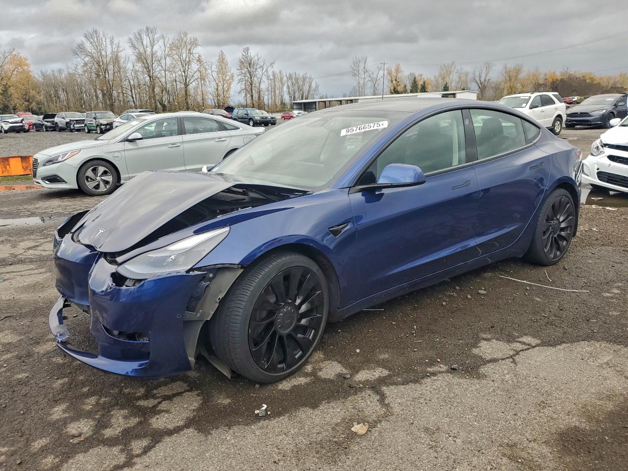 TESLA MODEL 3