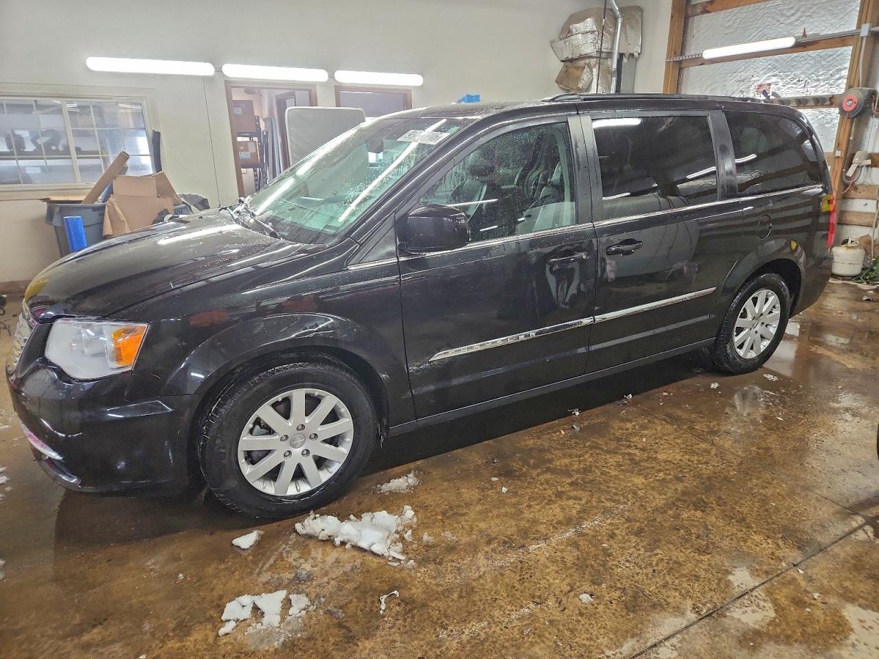CHRYSLER TOWN & COUNTRY TOURING
