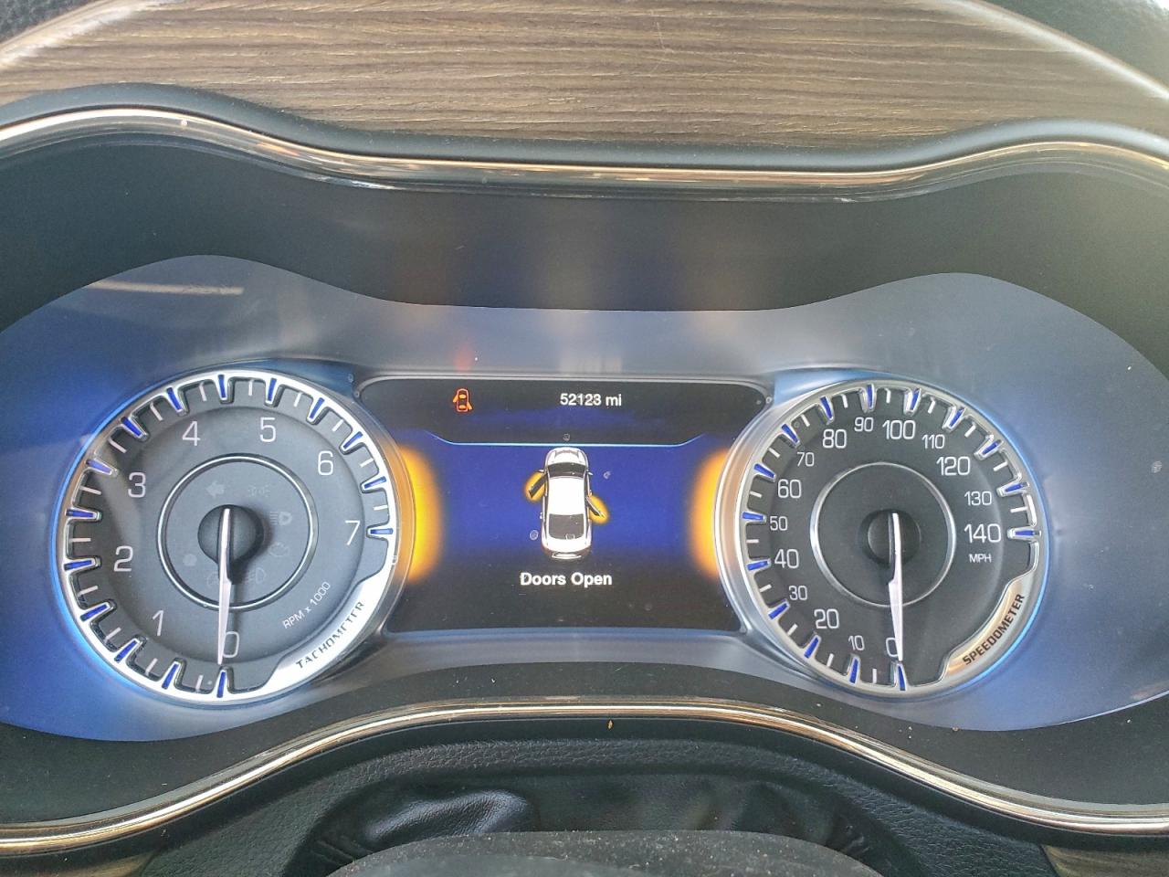 Lot #3318173414 2015 CHRYSLER 200 C