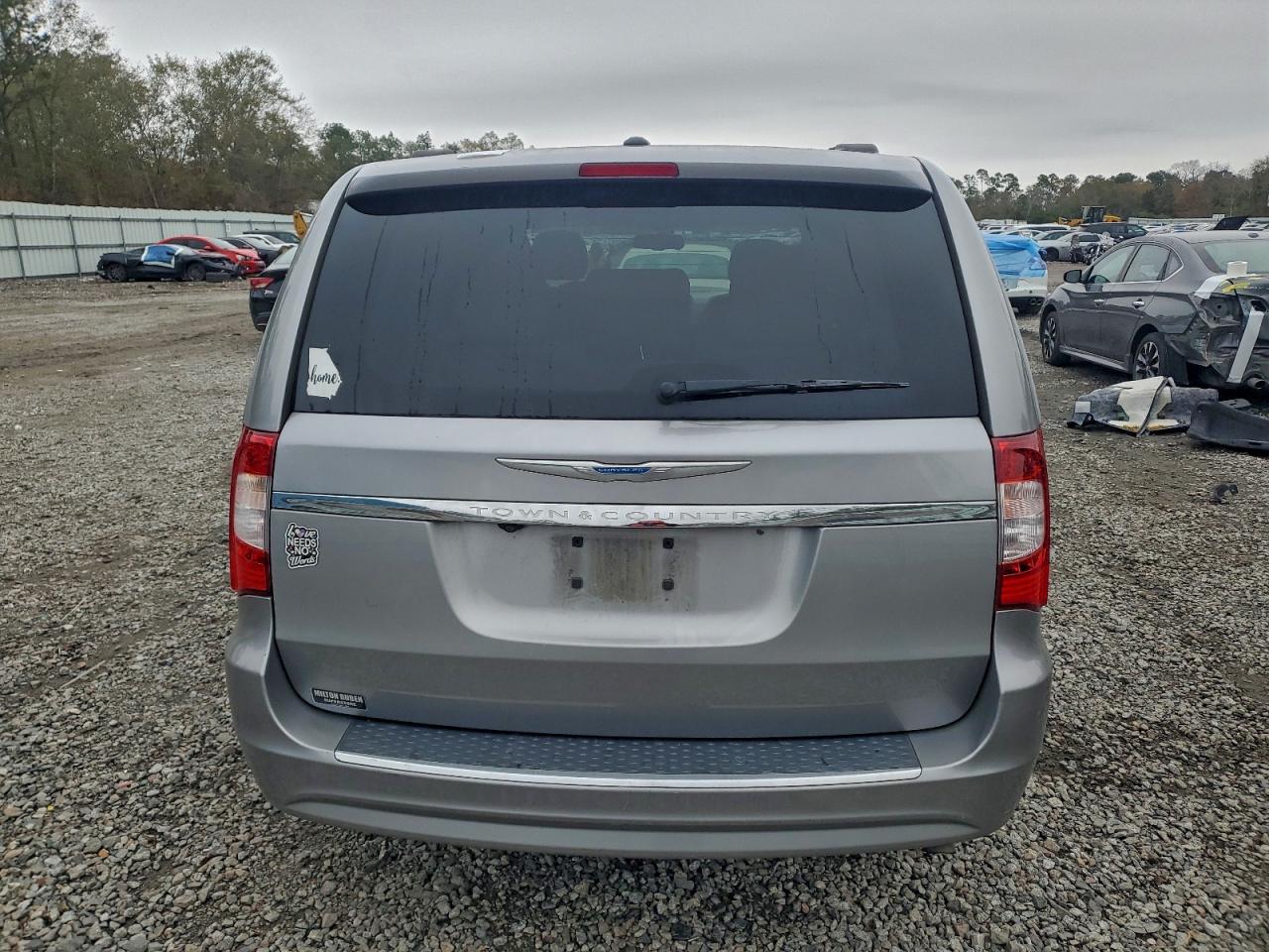 CHRYSLER TOWN & COUNTRY LX