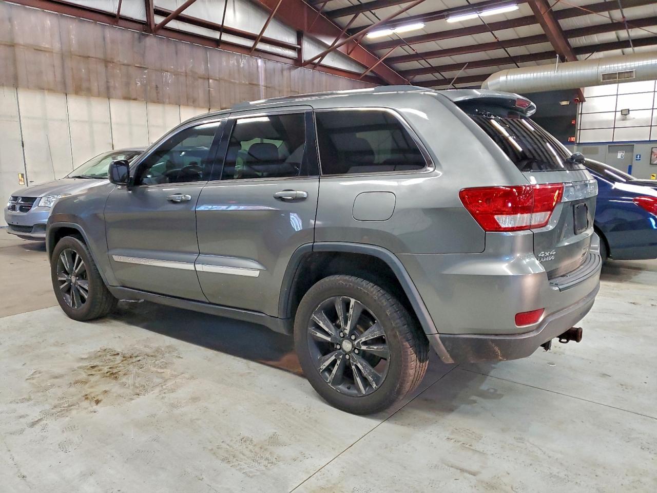 JEEP GRAND CHEROKEE LAREDO