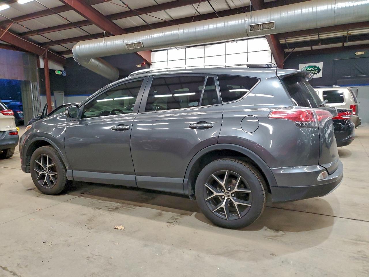 TOYOTA RAV4 SE