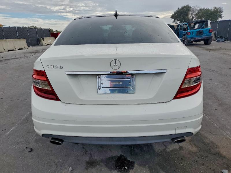 2011 MERCEDES-BENZ C 300 #3303596928