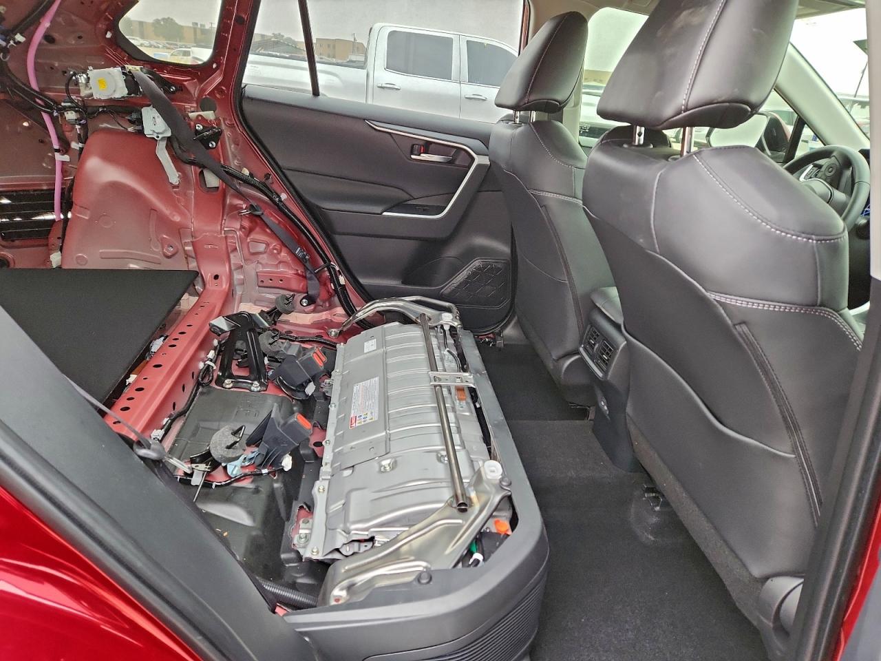 TOYOTA RAV4 XLE PREMIUM