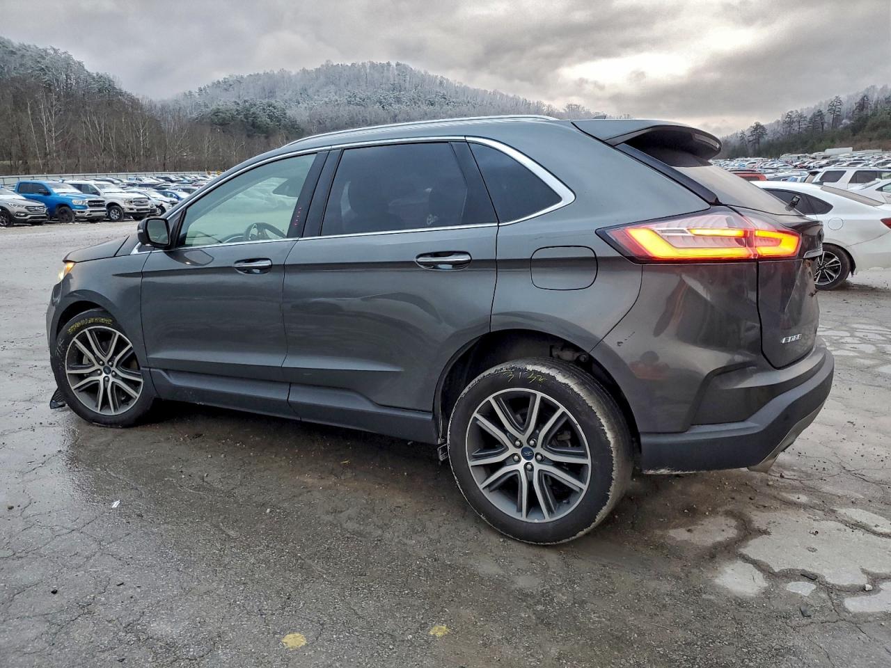 FORD EDGE TITANIUM