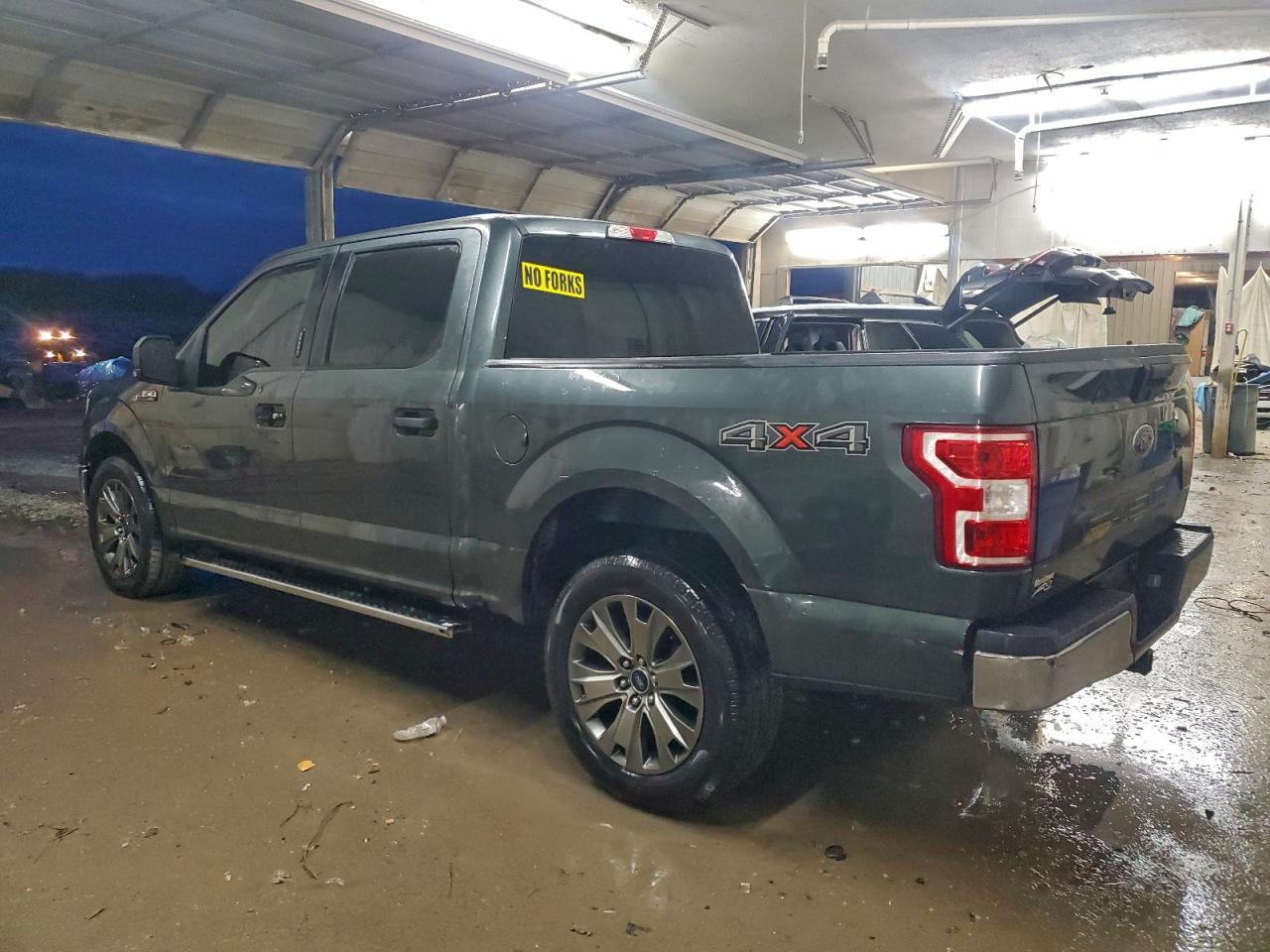 FORD F-150 SUPERCREW