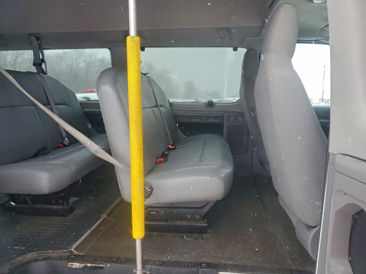 FORD ECONOLINE E350 SUPER DUTY WAGON