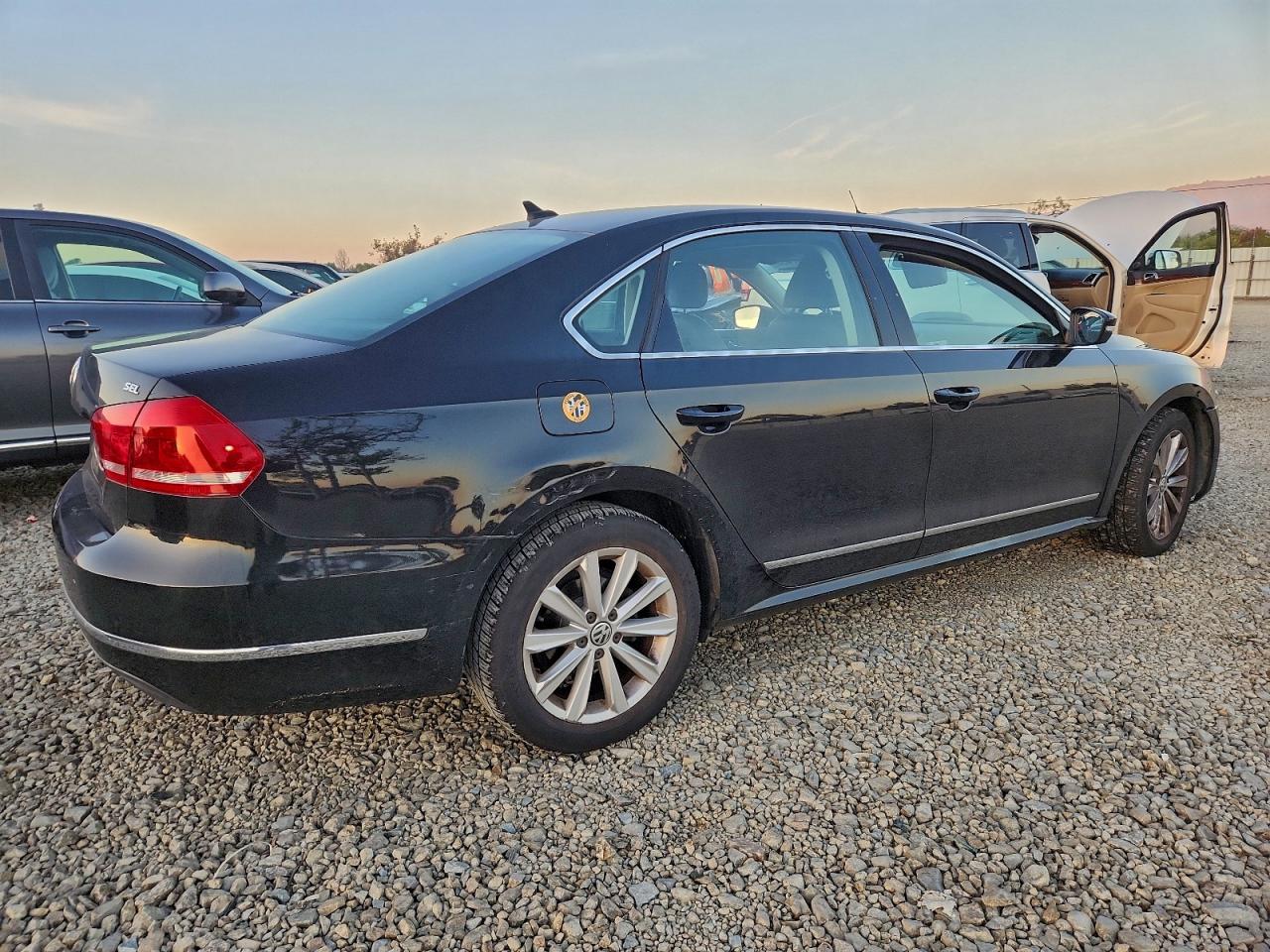 VOLKSWAGEN PASSAT SEL